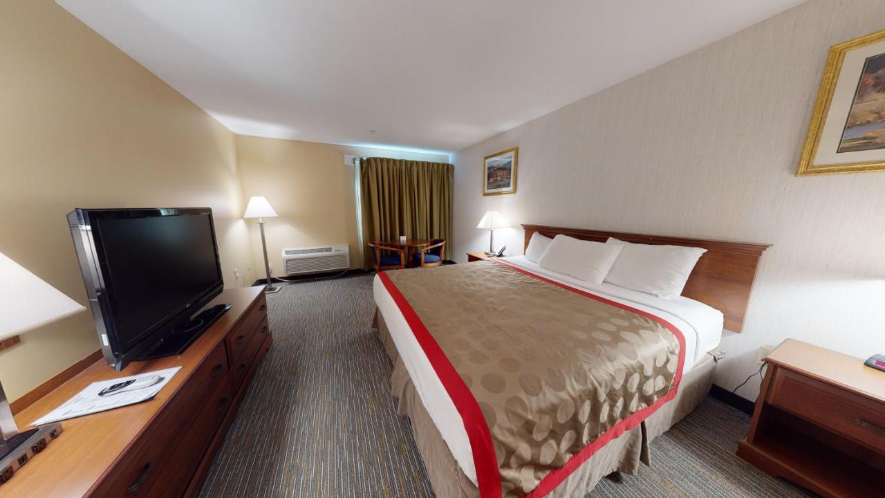 Ramada By Wyndham Strasburg - Shenandoah Valley Buitenkant foto