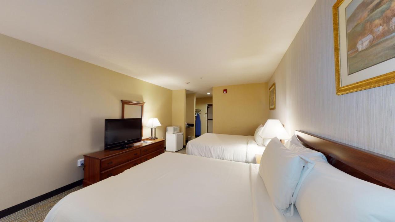 Ramada By Wyndham Strasburg - Shenandoah Valley Buitenkant foto