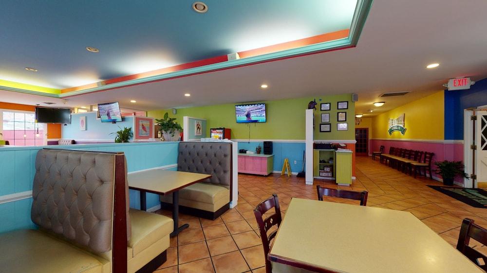 Ramada By Wyndham Strasburg - Shenandoah Valley Buitenkant foto