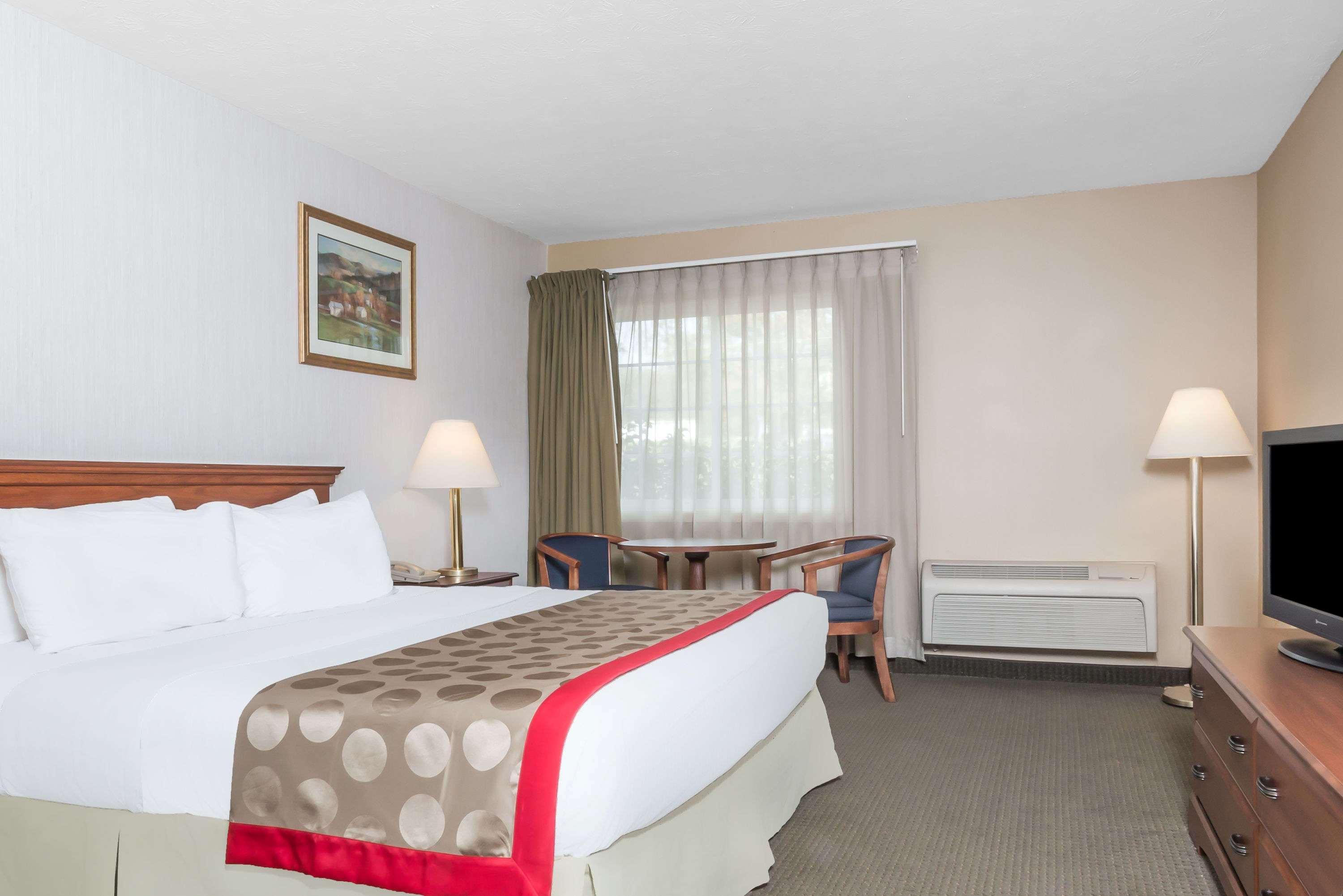 Ramada By Wyndham Strasburg - Shenandoah Valley Buitenkant foto