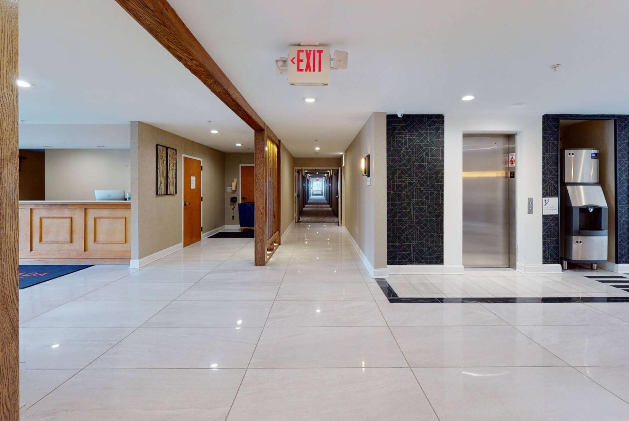 Ramada By Wyndham Strasburg - Shenandoah Valley Buitenkant foto