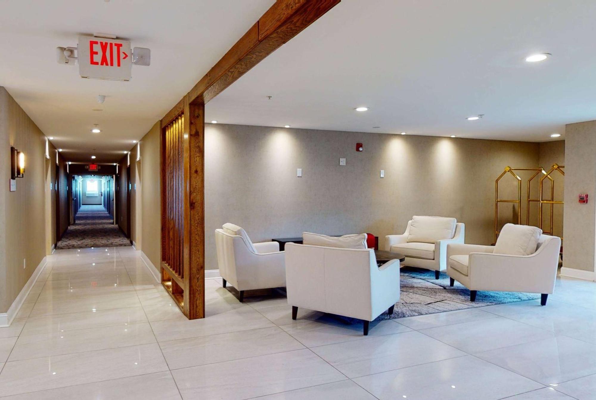 Ramada By Wyndham Strasburg - Shenandoah Valley Buitenkant foto